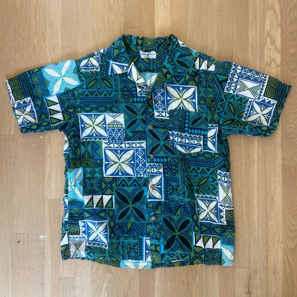 Hukilau Fashions vintage aloha shirt from 60s/70s